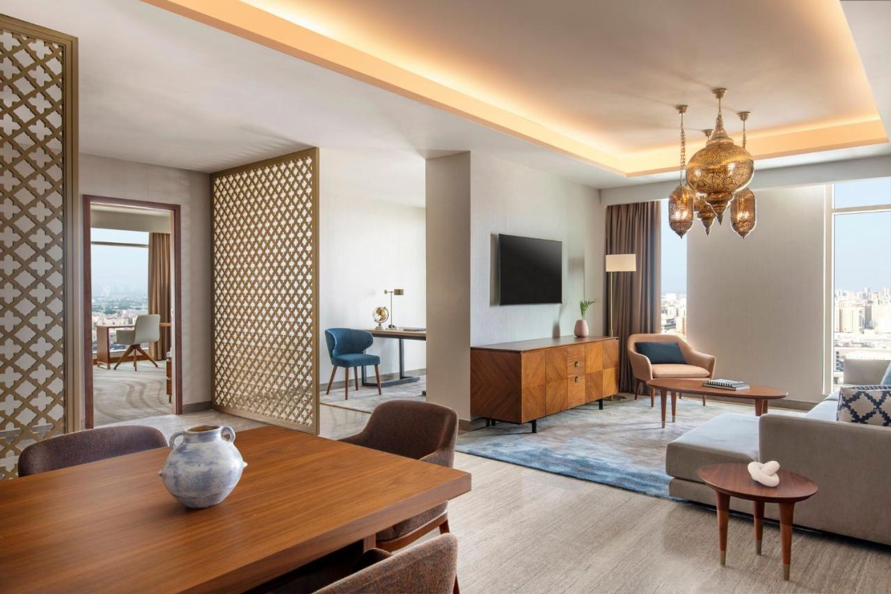 Abesq Doha Hotel And Residences, An Ihg Hotel Exterior foto A suite at the hotel