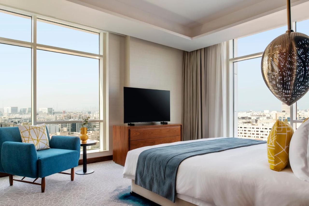 Abesq Doha Hotel And Residences, An Ihg Hotel Exterior foto A bedroom at the hotel