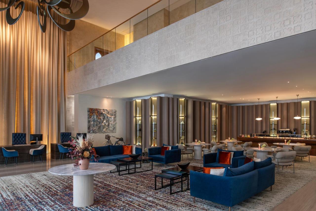 Abesq Doha Hotel And Residences, An Ihg Hotel Exterior foto The lobby of the hotel