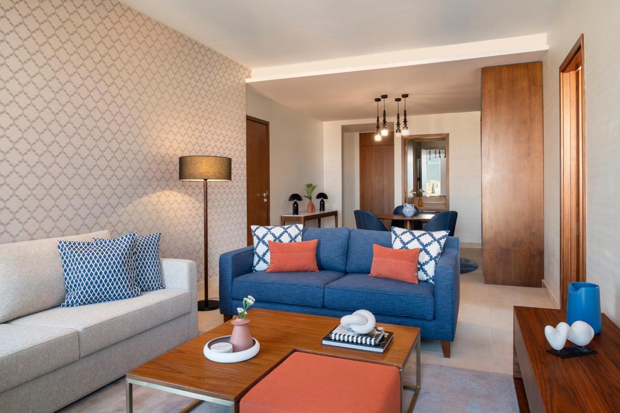Abesq Doha Hotel And Residences, An Ihg Hotel Exterior foto A living room at the hotel