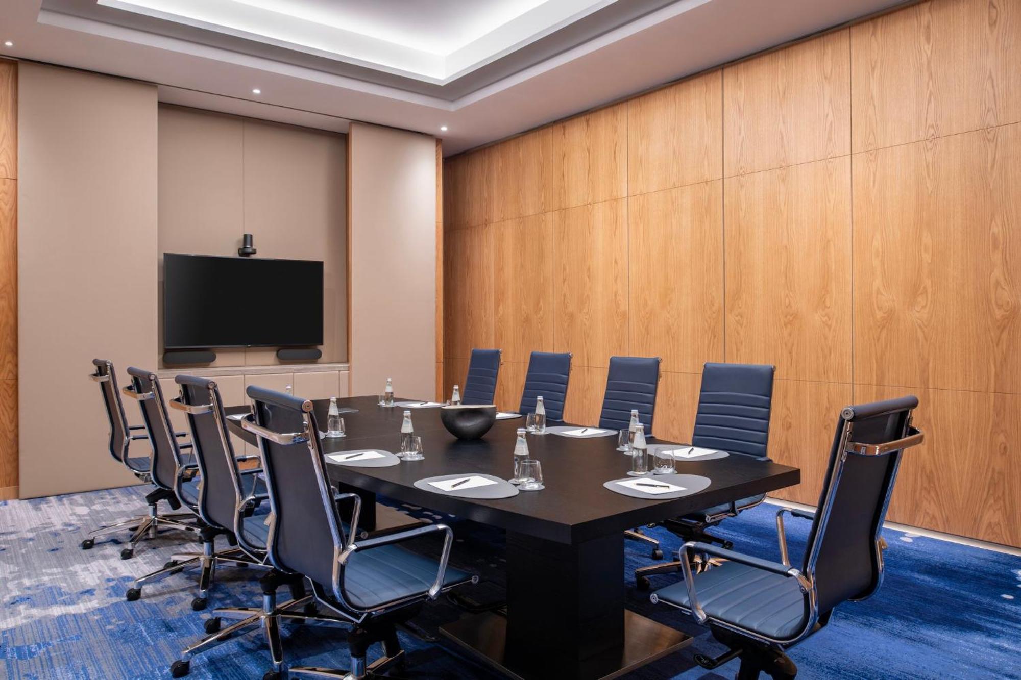 Abesq Doha Hotel And Residences, An Ihg Hotel Exterior foto Boardroom at the hotel