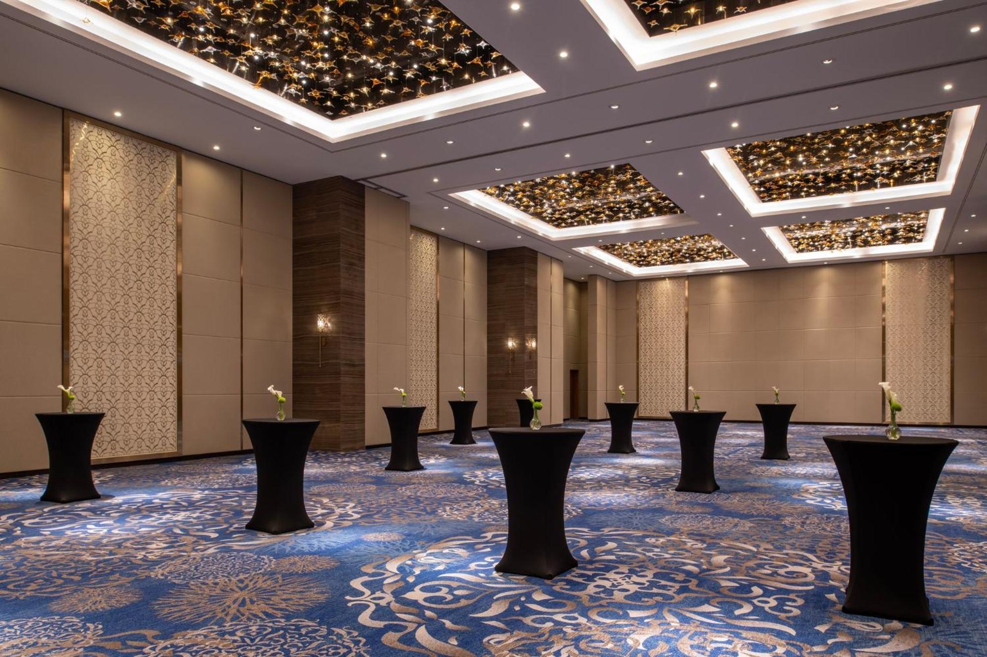 Abesq Doha Hotel And Residences, An Ihg Hotel Exterior foto The ballroom